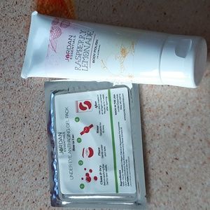 Jordan Essentials Raspberry Lemonade Body Polish & Under Eye Anti-aging Gel Pack